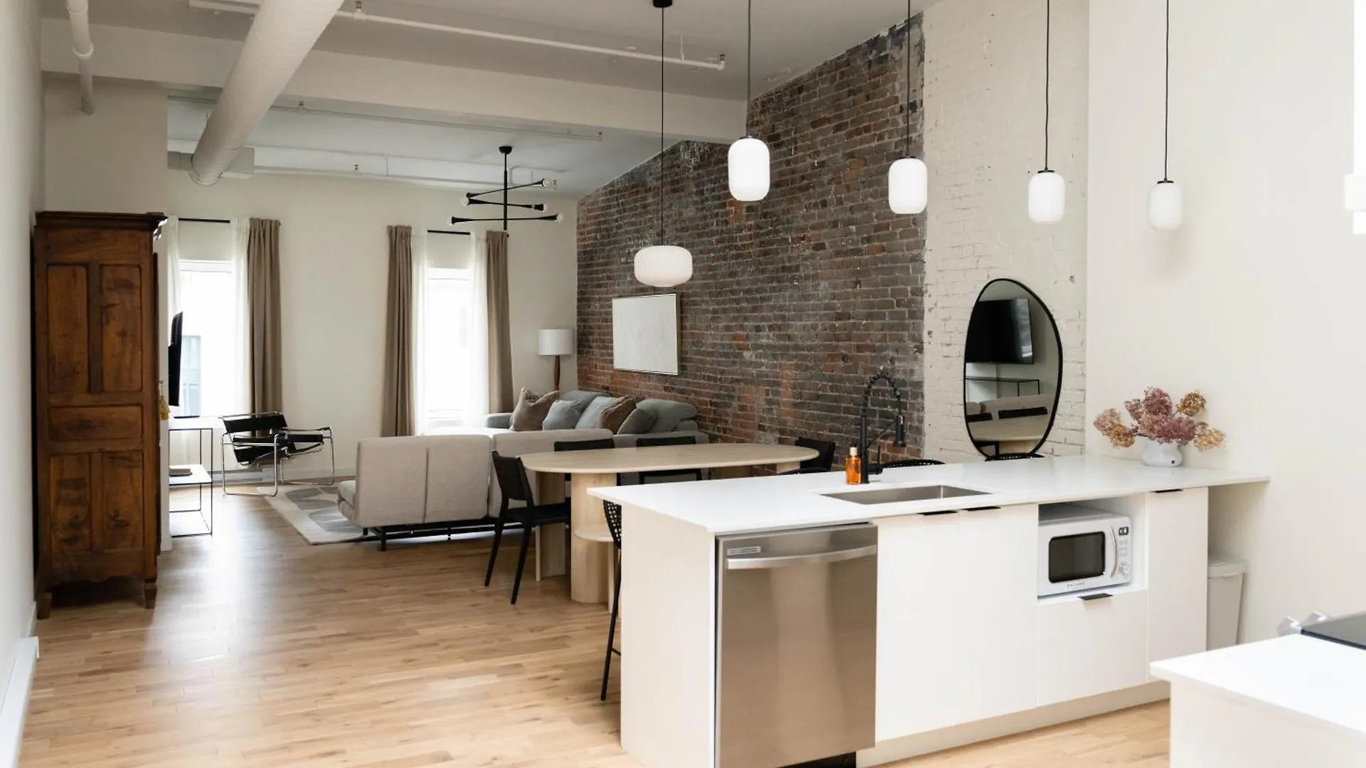 Maison Place Jacques-Cartier By Luxury In Transit Montreal