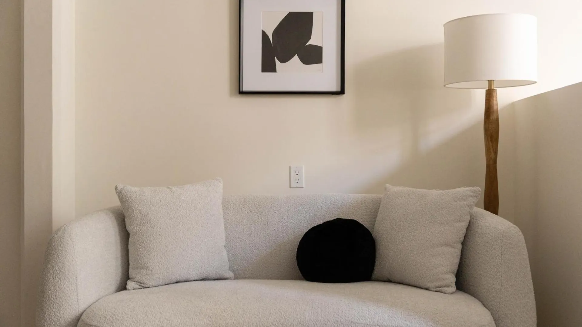 Maison Place Jacques-Cartier By Luxury In Transit Montreal Apartment