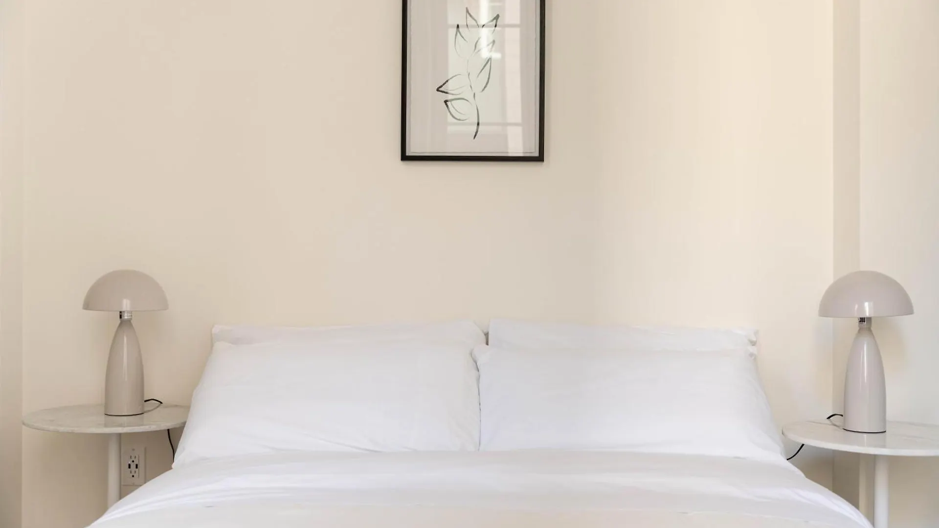 Maison Place Jacques-Cartier By Luxury In Transit Montreal Apartment