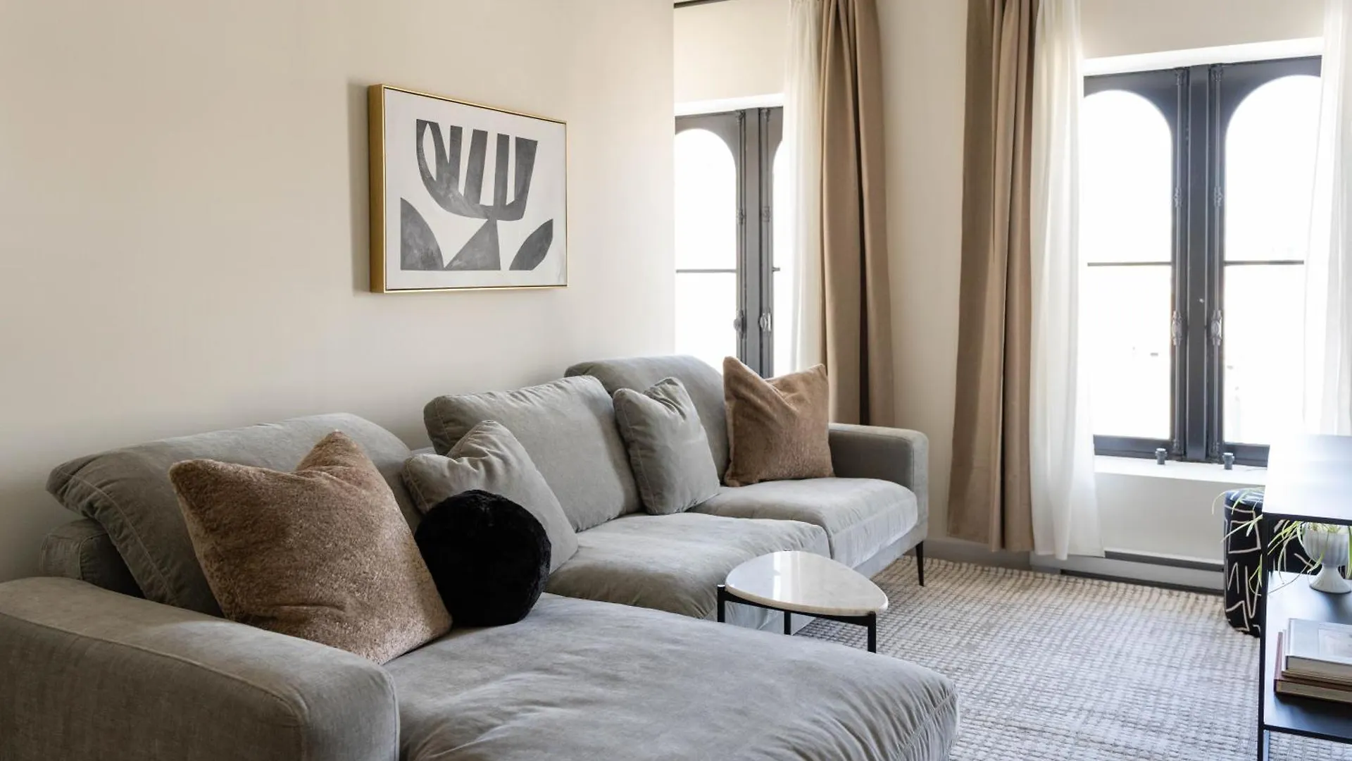 Maison Place Jacques-Cartier By Luxury In Transit Montreal Apartment
