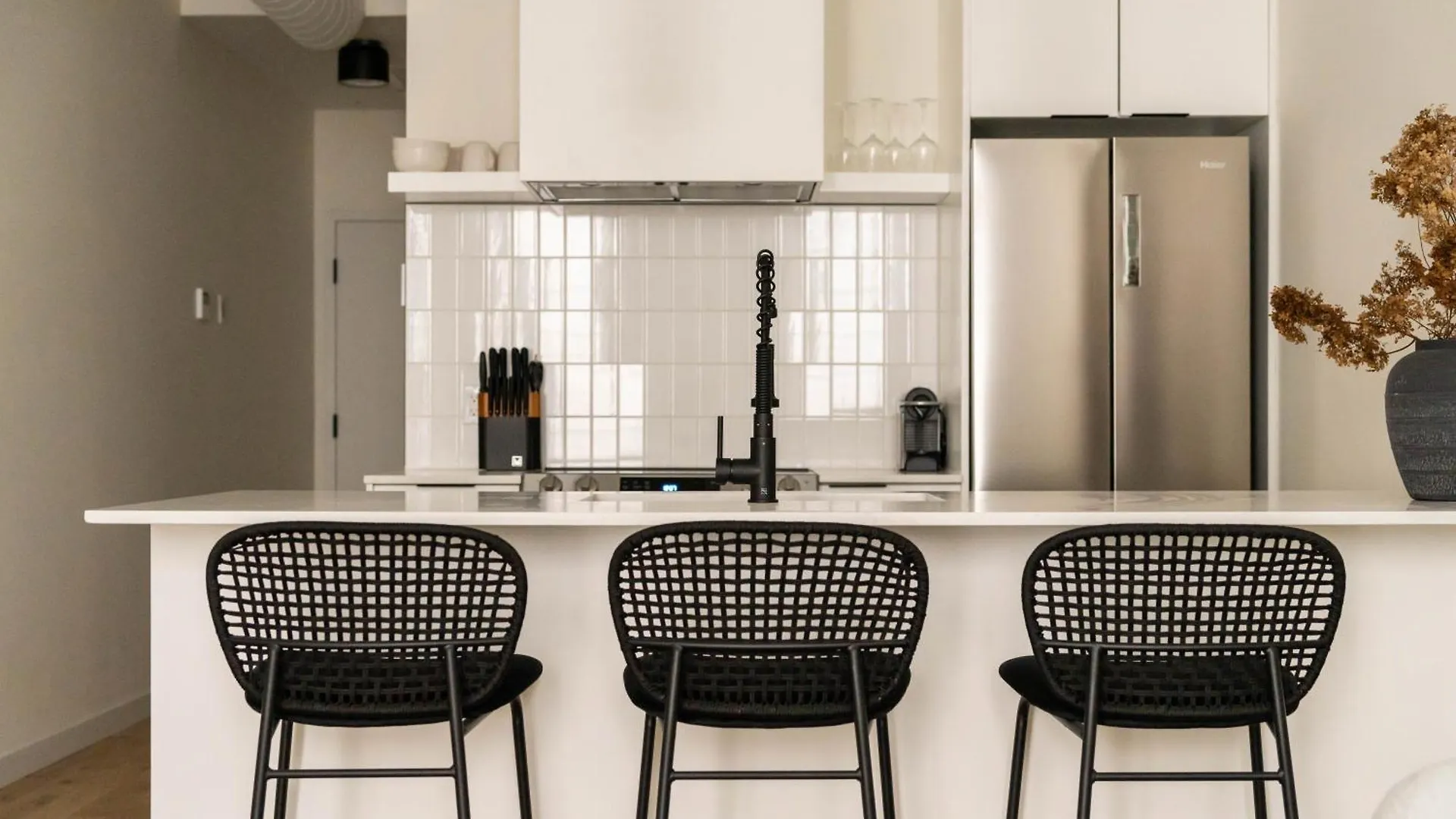 Apartment Maison Place Jacques-Cartier By Luxury In Transit Montreal