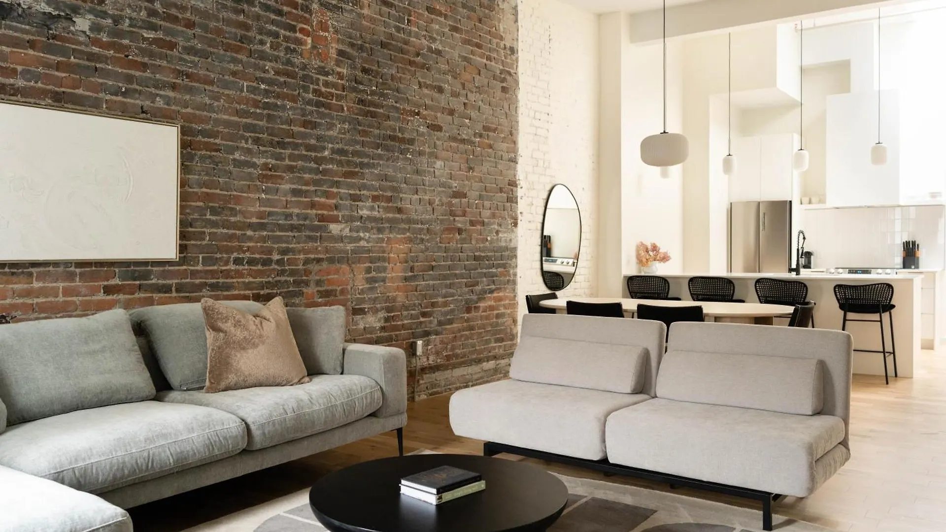 Maison Place Jacques-Cartier By Luxury In Transit Montreal Canada