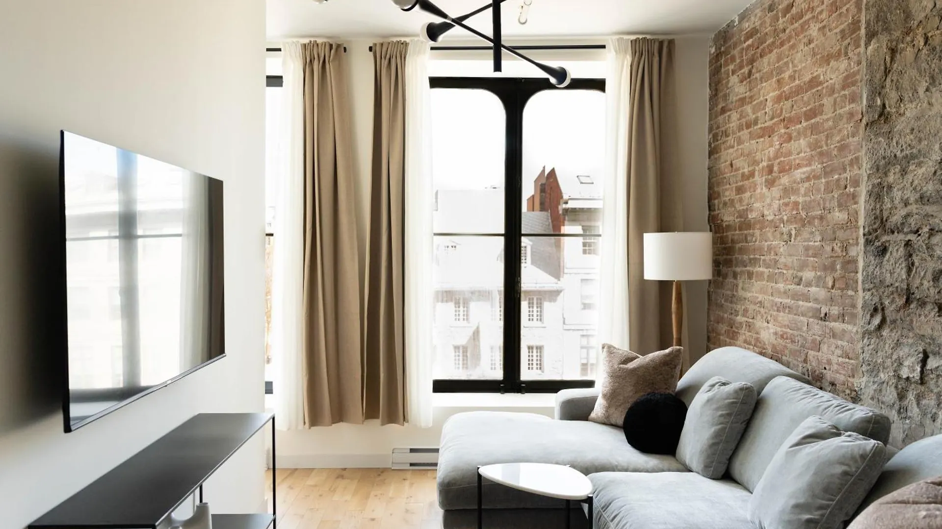 Apartment Maison Place Jacques-Cartier By Luxury In Transit Montreal Canada
