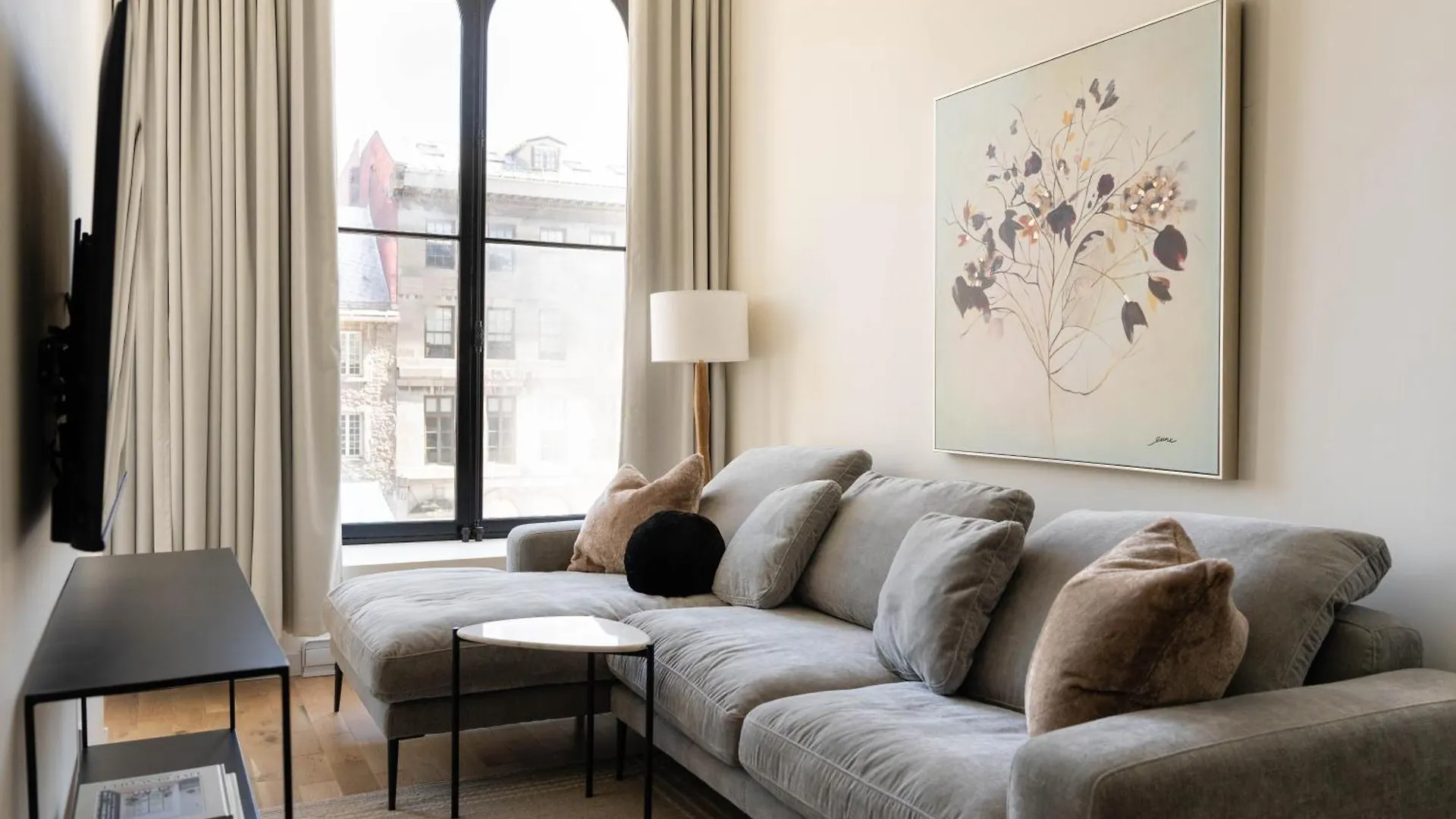 Apartment Maison Place Jacques-Cartier By Luxury In Transit Montreal