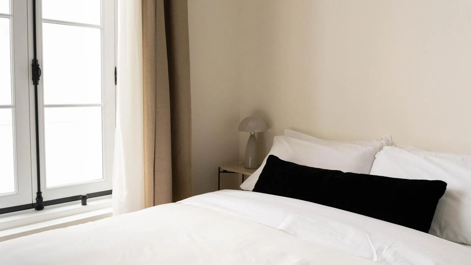 Maison Place Jacques-Cartier By Luxury In Transit Montreal